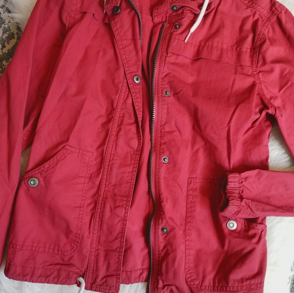Red Jacket - Picture 4 of 4